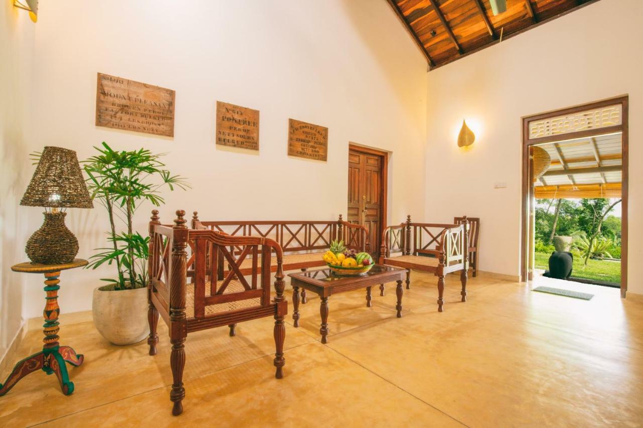 Villa Godahena Амбалангода Екстериор снимка